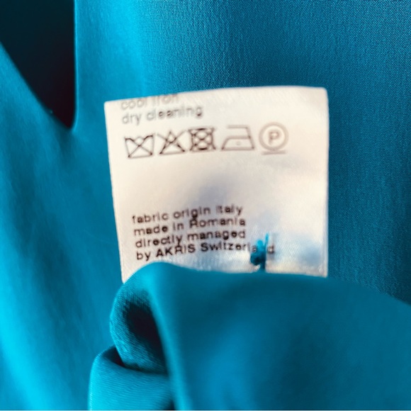 Akris Punto Stand-Collar Cutout Silk Blouse SZ 8 - Picture 7 of 8